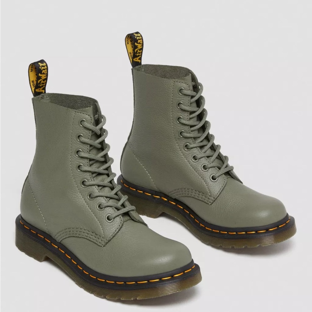 Dr.Martens 1460 Women's Virginia Leather Boots